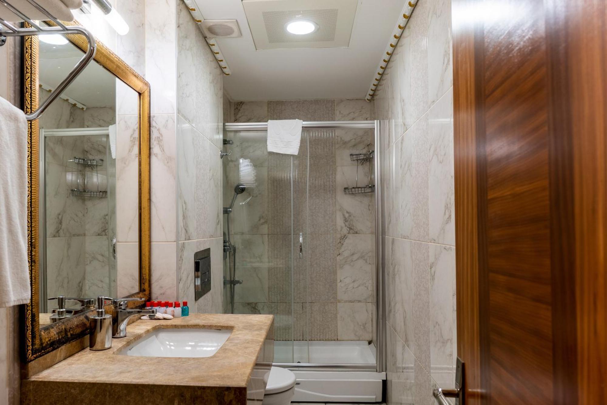 Grand Karot Hotel Γιάλοβα Εξωτερικό φωτογραφία